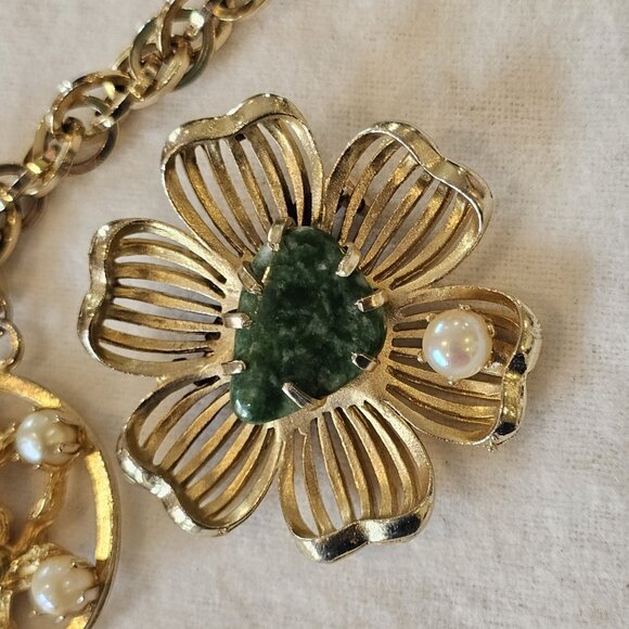 VTG Unsigned Kramer Jade Tree Bracelet Faux Pearl Clipon Earring Brooch Set Gold - Picture 4 of 16